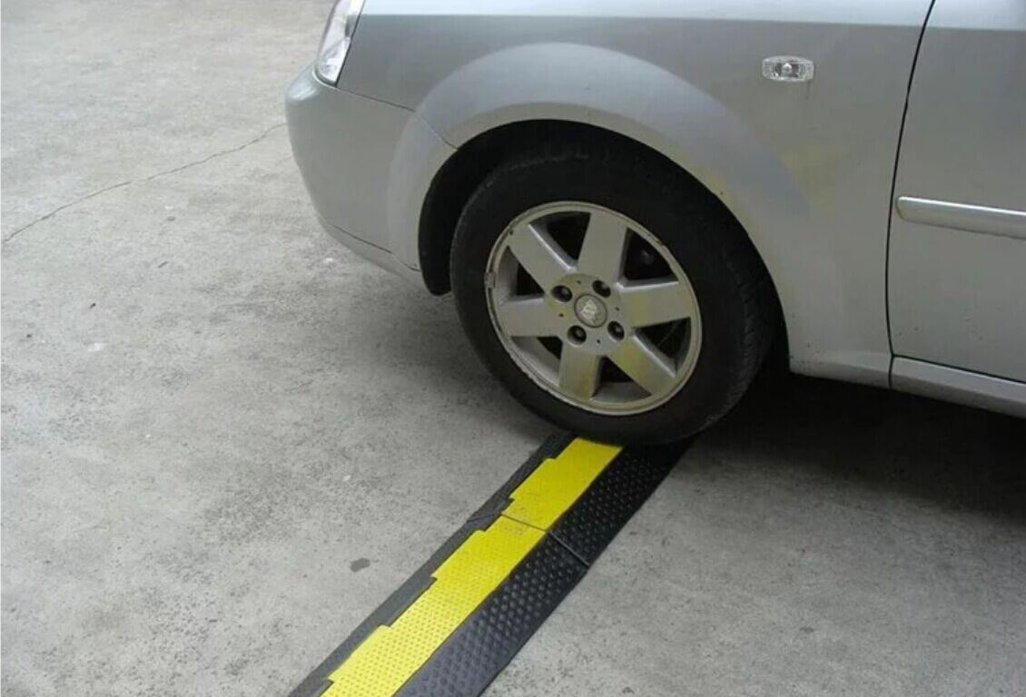 2 channel Rubber Cable Ramp Protector 6