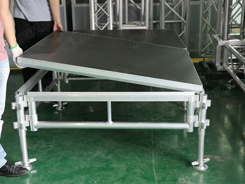 Aluminum Stage  14