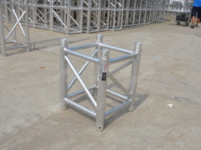 F44 400mm Square Aluminum Spigot Truss 0.5m Length