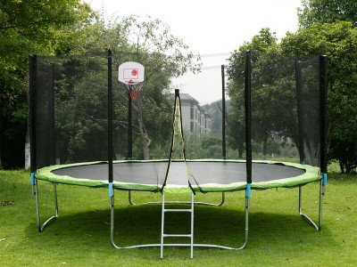 00Trampoline+with+Safety+Enclosure3
