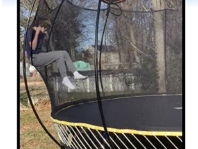 0Backyard+Trampoline+with+Safety+Enclosure2