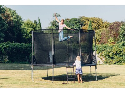 0Trampoline+with+Safety+Enclosure3