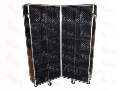 1 MERCHANDISE CASE 