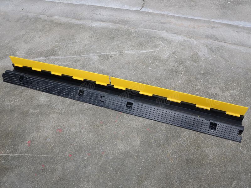 1 channel cable protector-1