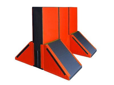 5 Piece Set Road Block Wall Section with 4 Quad Steps