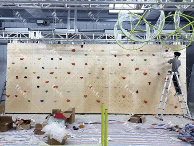 10 Climbing Wall