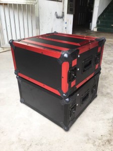 11flight case for wireless microphone