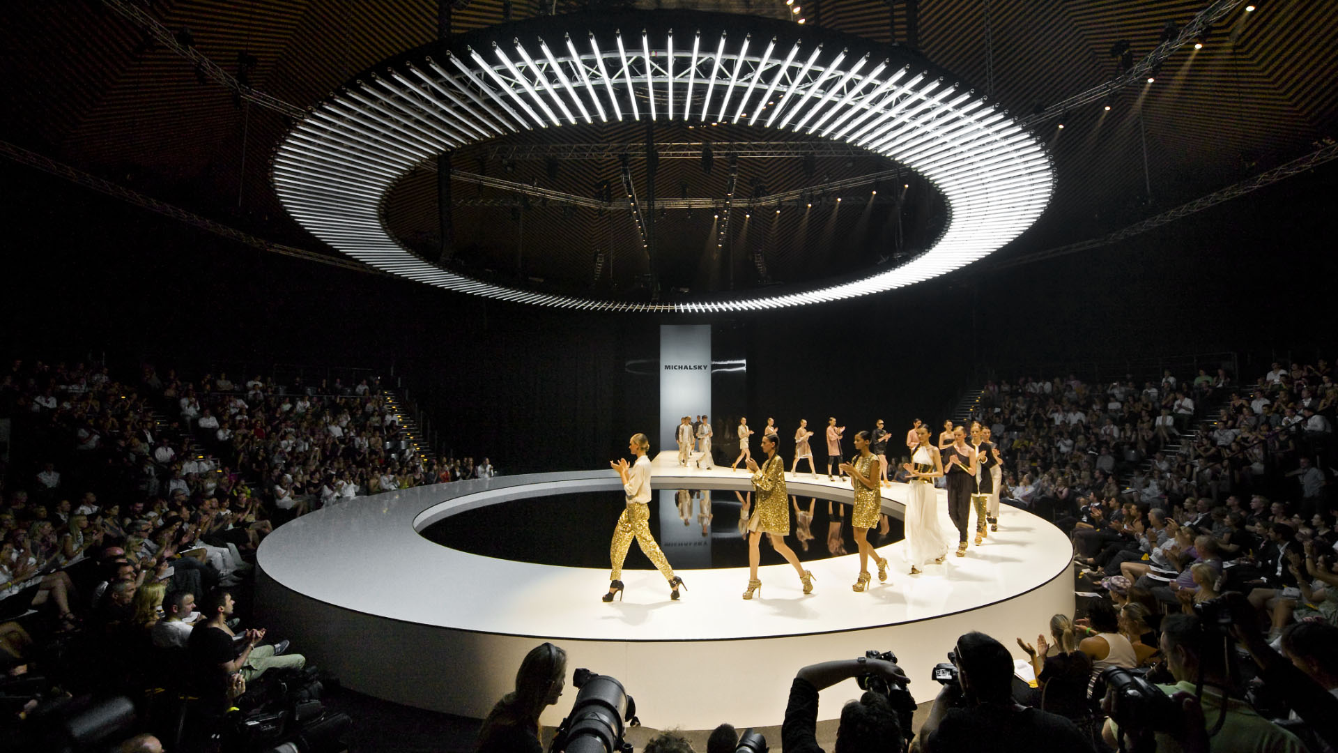 11 Catwalk Runway round Stage