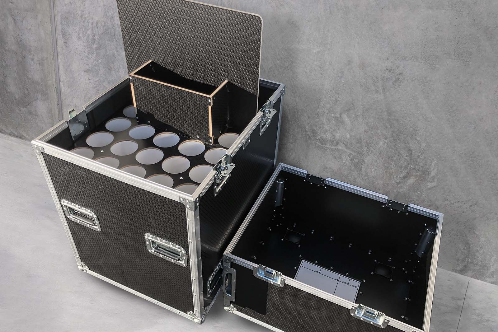  ROAD CASES / 24 X 30 MIC STAND CASE