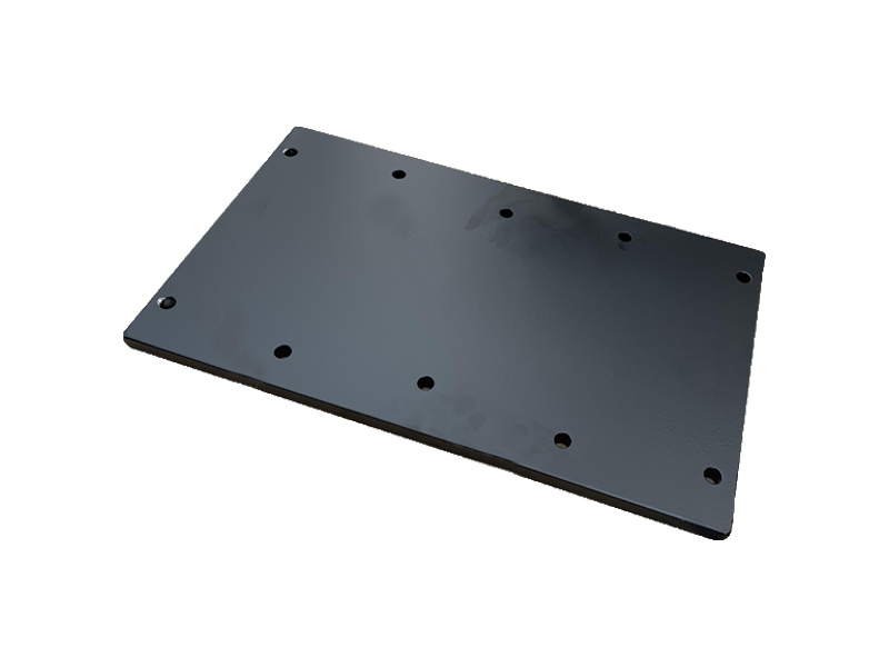 Custom made baseplates to connect different size truss