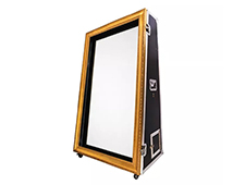 Portable Digital Magic Mirror Photo Booth Flight Case For Wedding Birthday Party Hotel Museums