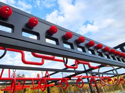 OCR OBSTACLE BOARD WITH HOLES AND HALFBALLS