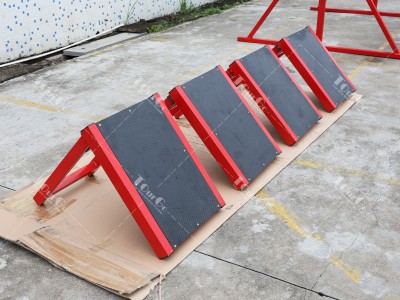 Gymnastics parkour park jumping obstacles ninja folding steps