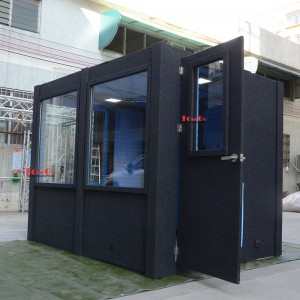 V Booth