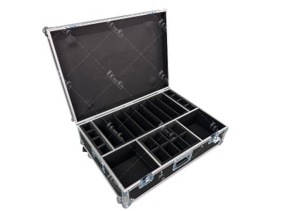 Flight case for 8pcs AVIOM A360 and K&M Stand holders