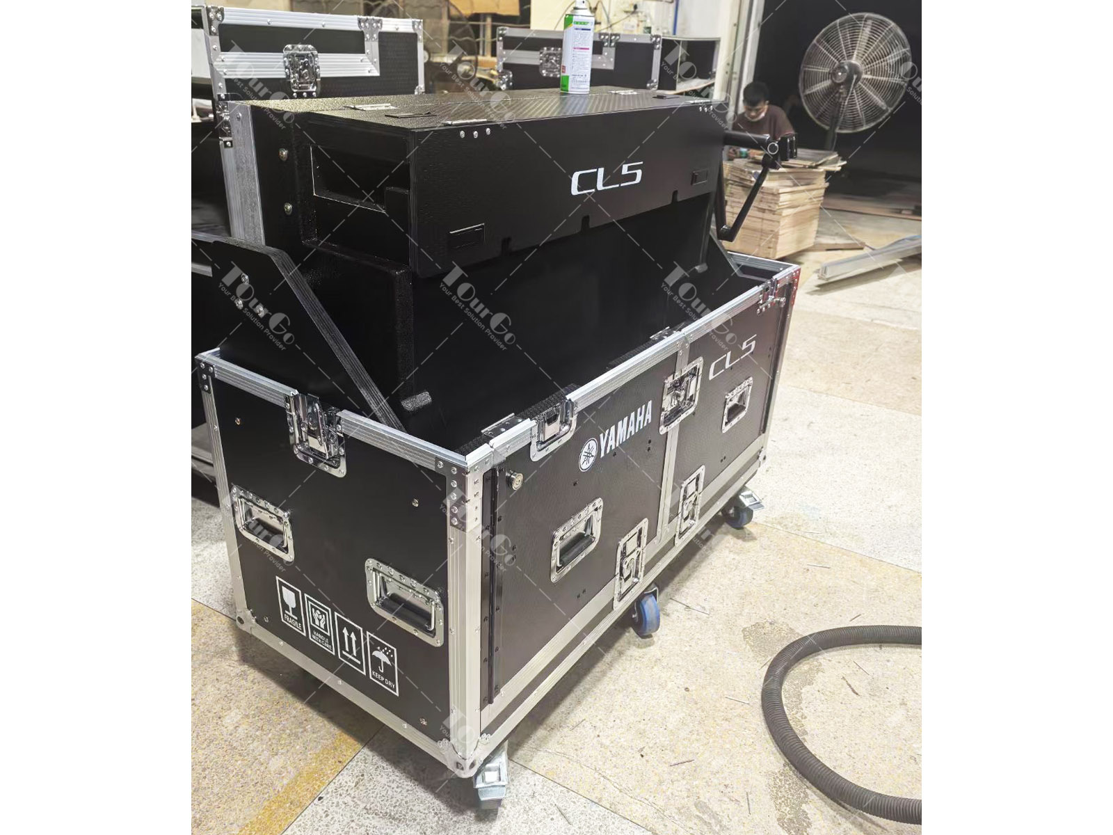 1 Flip flight case for Yamaha CL5