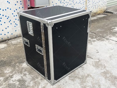 Horse tack box