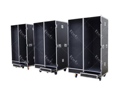 Mobile storage wardrobe flight case
