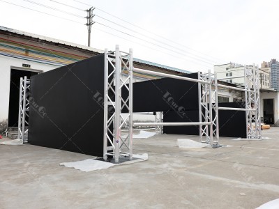 Obstacle Course Racing UIPM Obstacle 5. Over-under-through