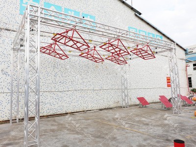 Obstacle Course Racing UIPM Obstacle 13. Tilting ladders
