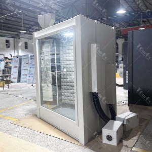1 soundproof room