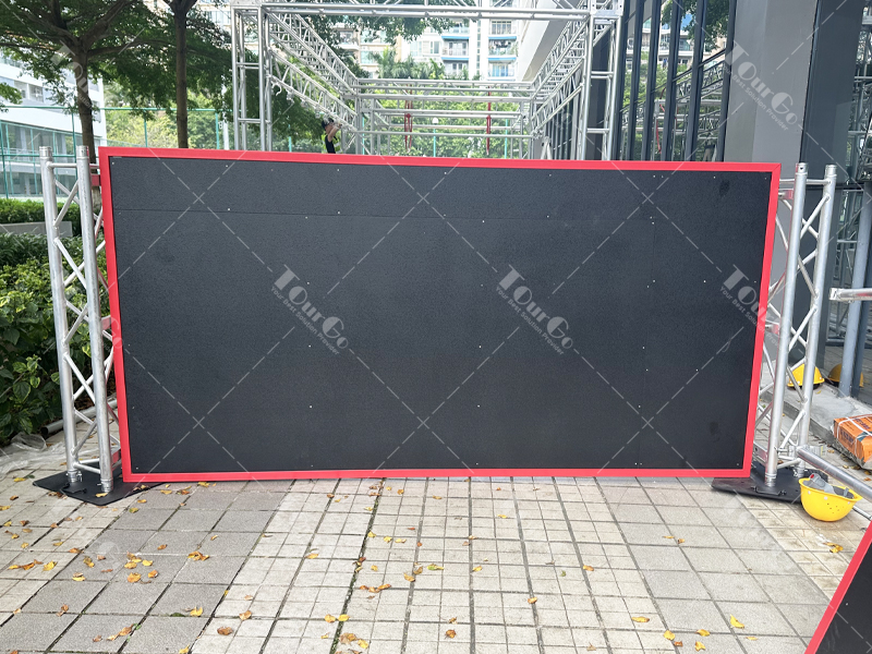 Obstacle Course Racing UIPM Obstacle 3. 1.5m wall