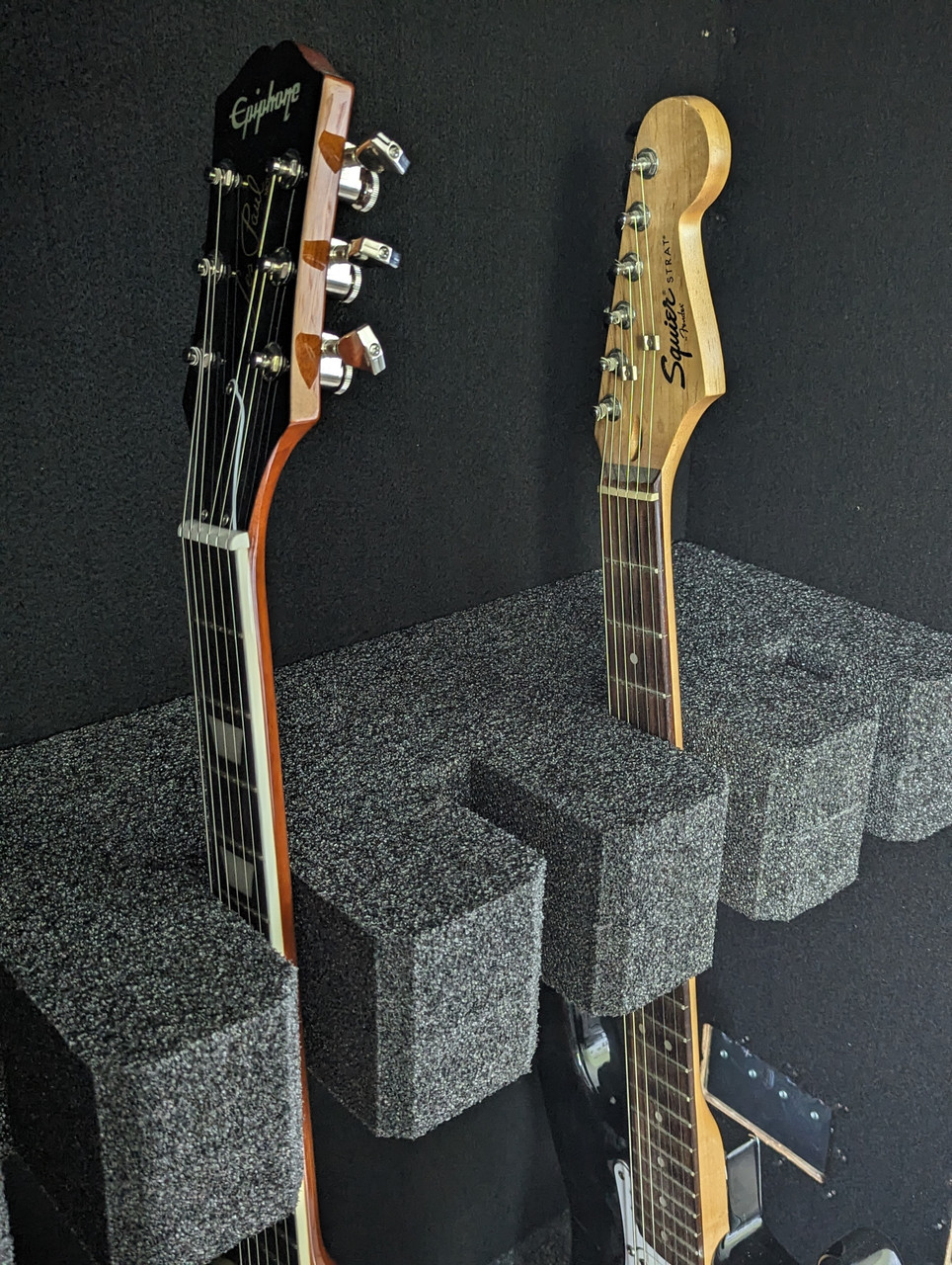 1 Guitar Vault Flight Case