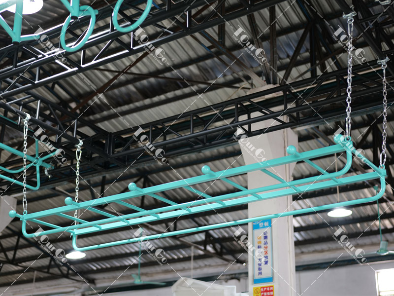 1 Hanging Metal Ladder