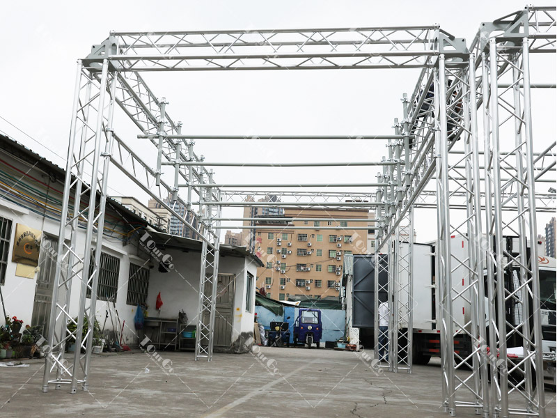 Obstacle Course Racing UIPM Obstacle 15. Ascension Bars