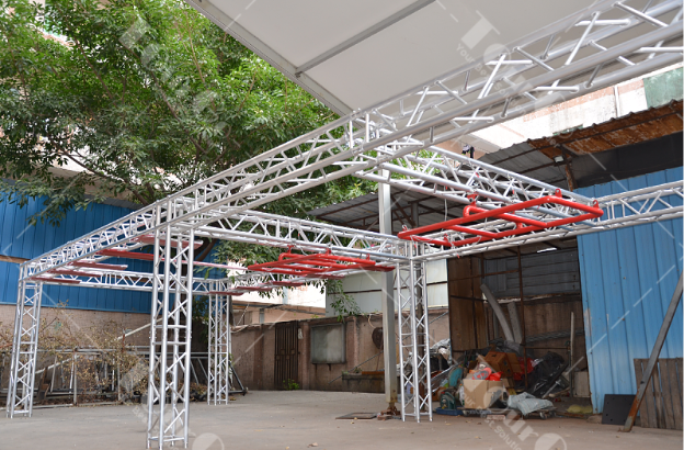 Outdoor amusement park Hanging mobile TILTING LADDER American Ninja warrior obstacles course for children