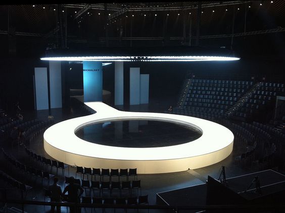 13 Catwalk Runway round Stage