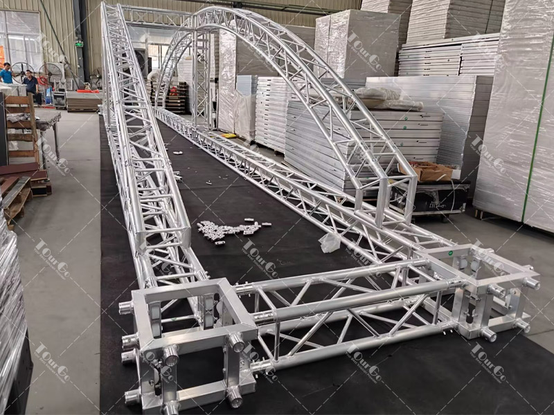 14 Stage Truss