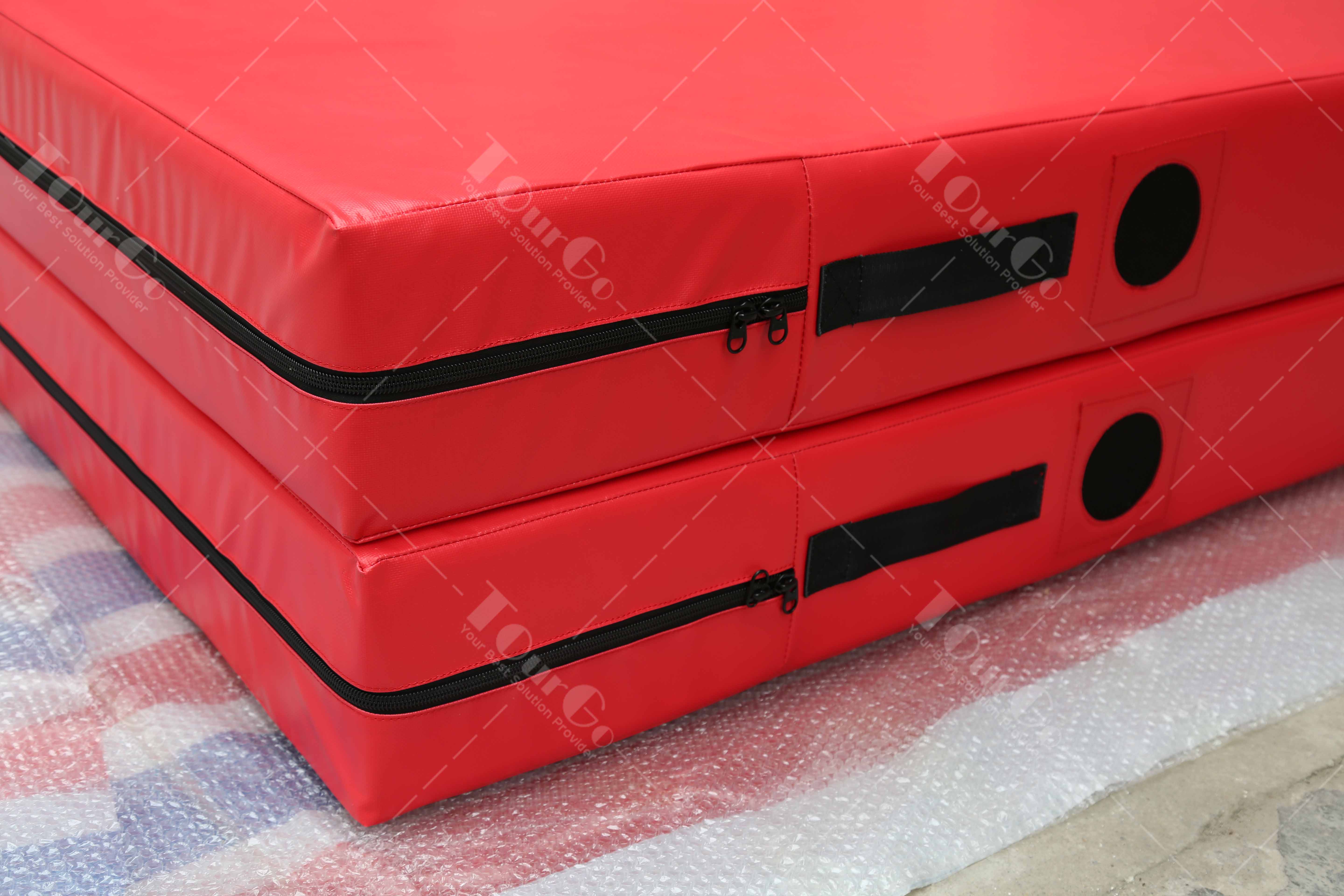 1600X12003landing crash mats