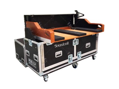 Flip Flight Road Case for Soundcraft vi3000 mixer