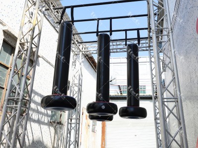 16 inflatable obstacles