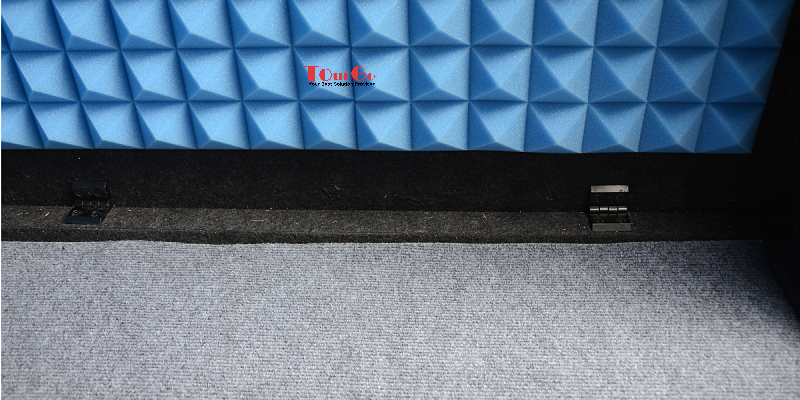 https://www.tourgosolution.com/products/soundproof-booth.html Portable recording room sound absorber foam music booth