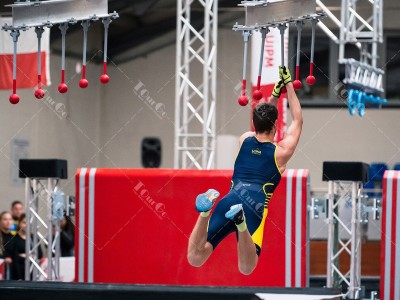 Obstacle Course Racing UIPM Obstacle 12. Swinging globes