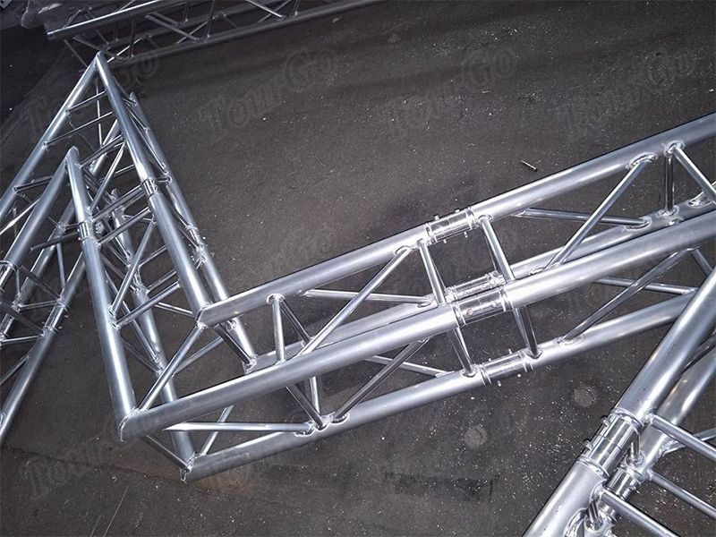 Stage-Lighting-Truss