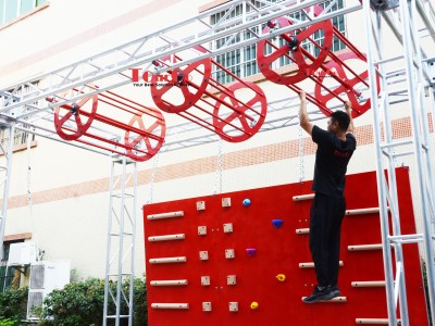 American Ninja Warrior Game Junior Course Ninja Rolling Wheel