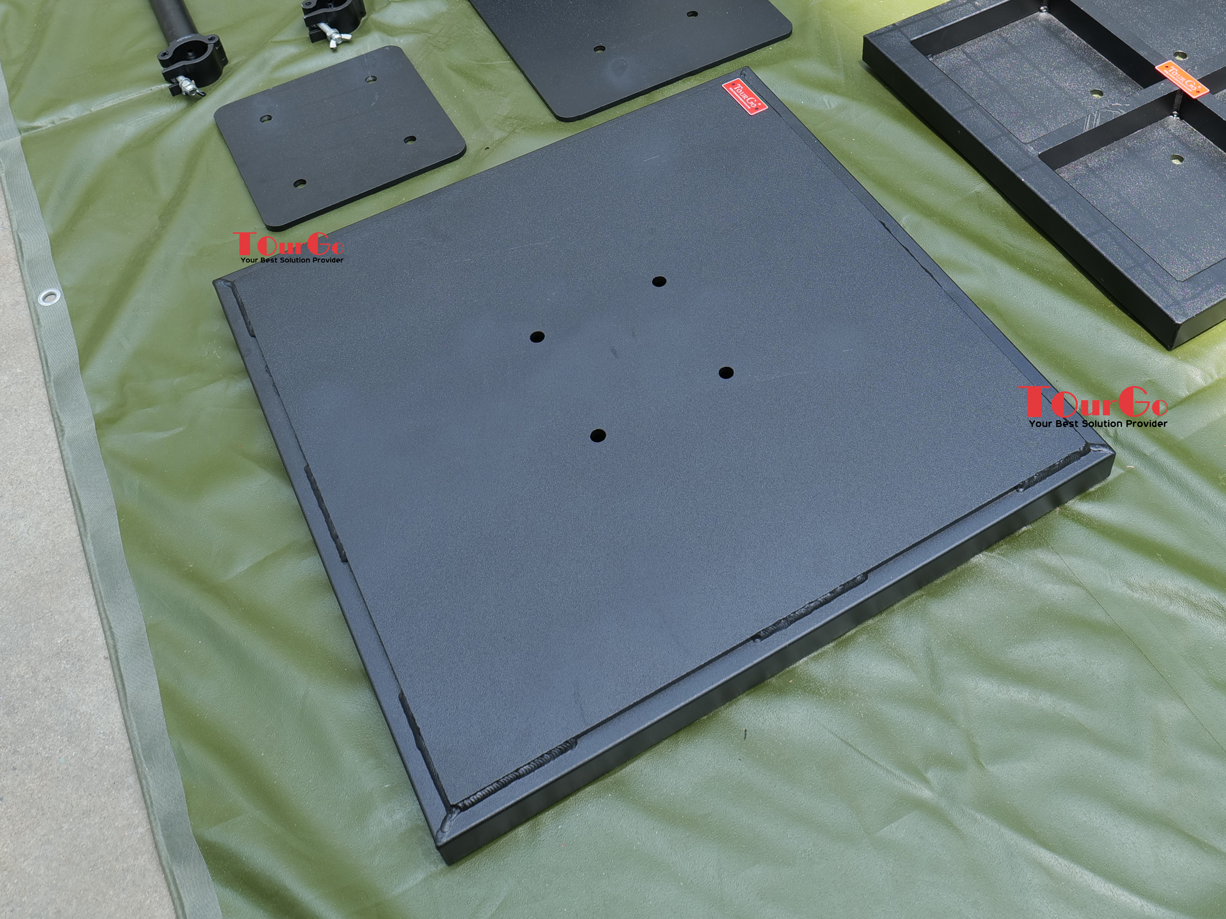 36” x 36” Tomcat Style  black base plate (Black)
