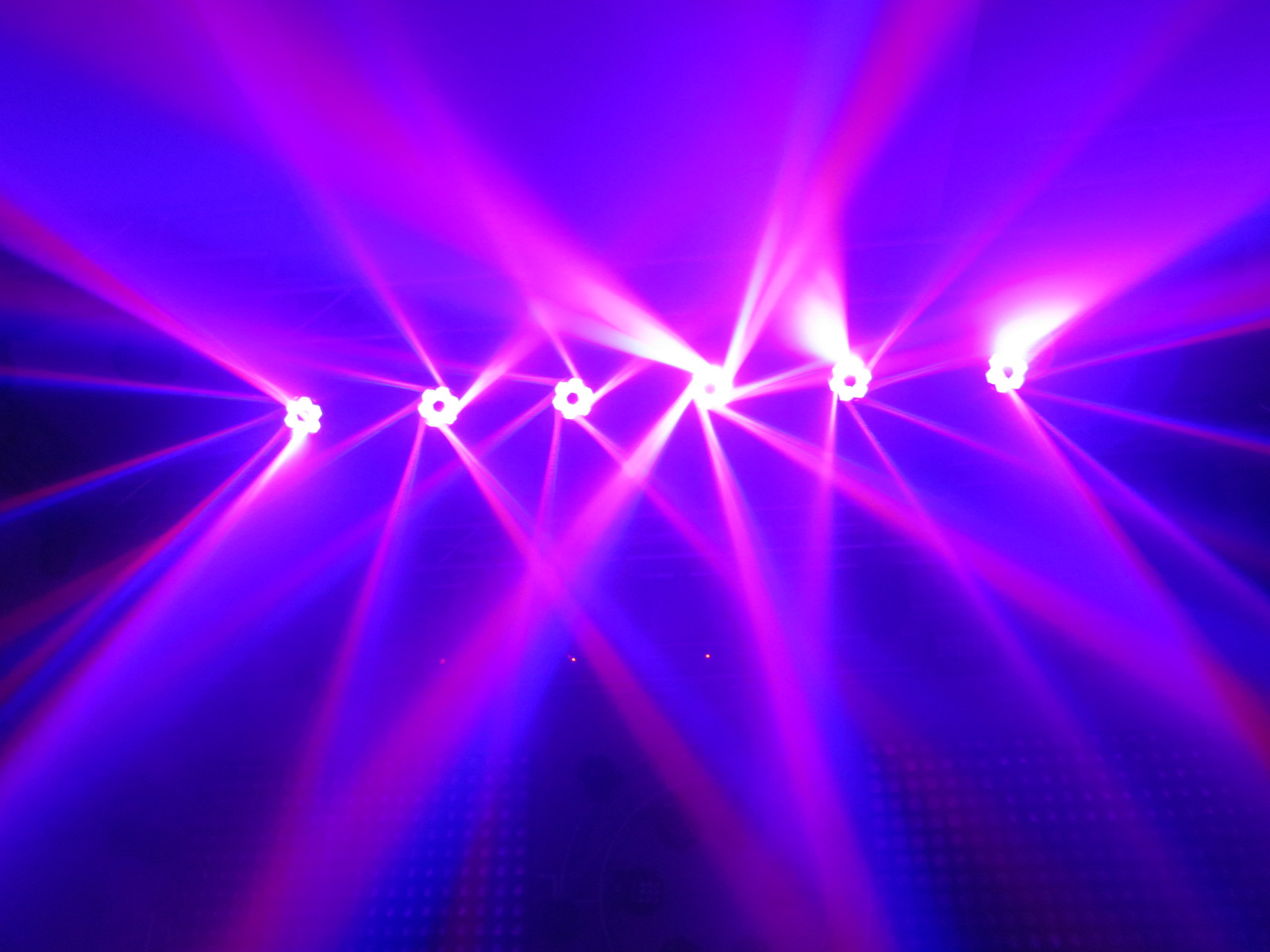 6pcs 15W LED Mini Moving Bee