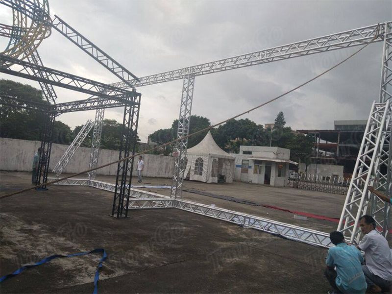 Backdrop-Truss