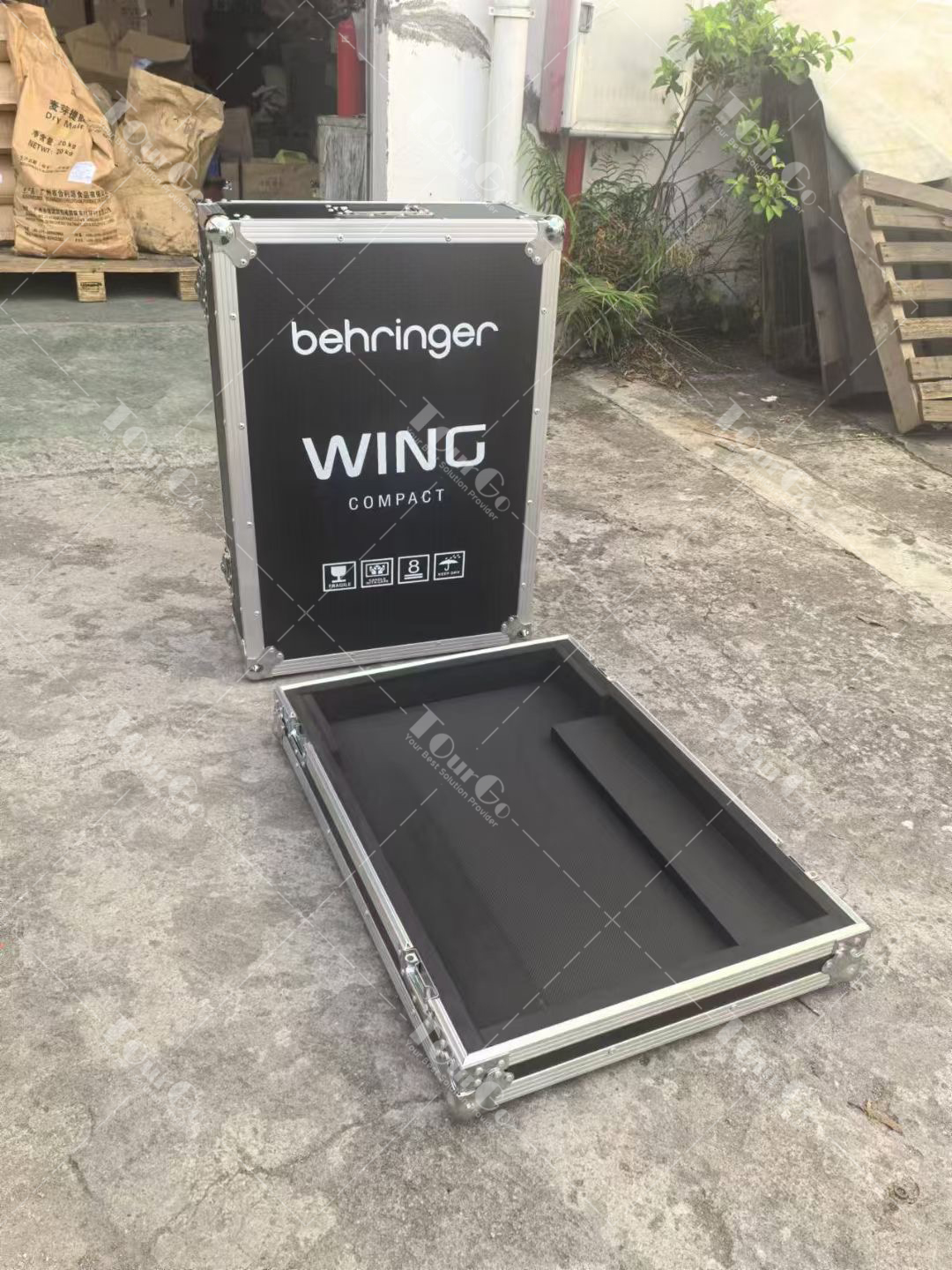 20 Behringer Wing Compact