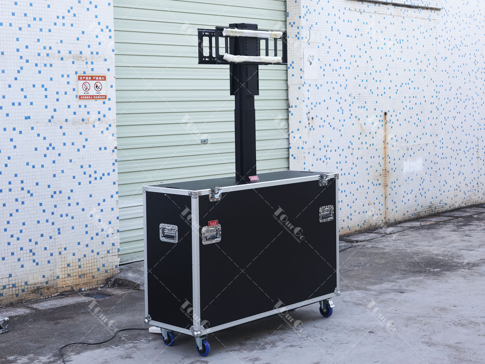 https://www.tourgosolution.com/electric-power-lift-cases