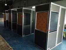 Customize Simultaneous one person interpreter booth: W900xD1500xH2000mm with 3 doors