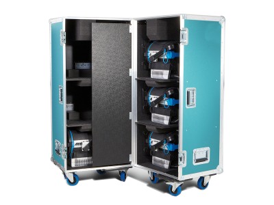 Flightcase offers space for 6 Arri L7-C floodlights