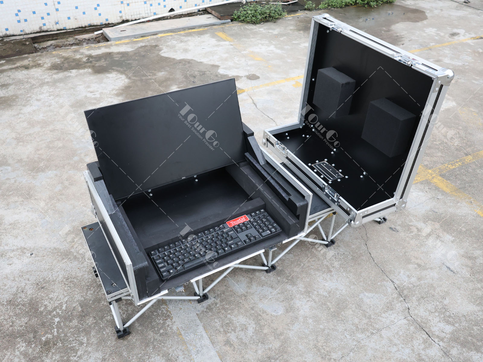 Monitors 24”Screens Flight Cases