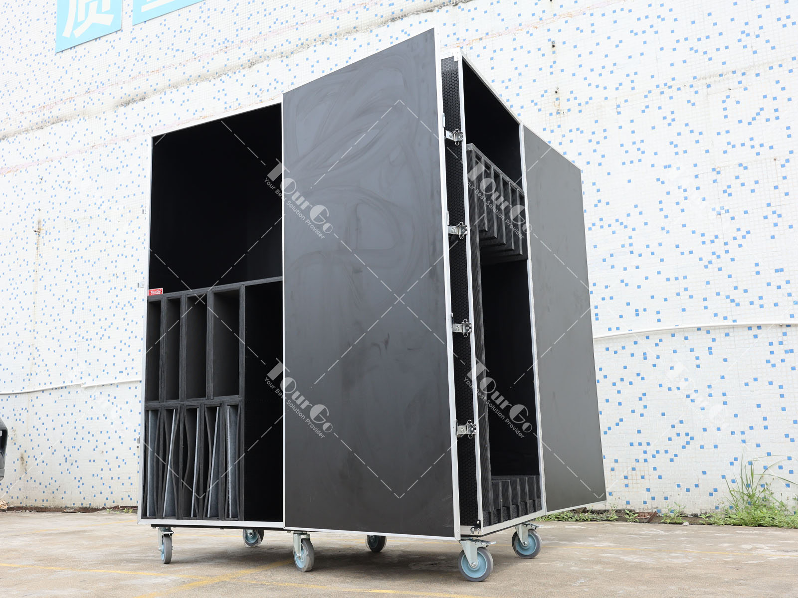 2 wardrobe roadcase 