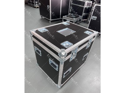 Tour Trunk Case