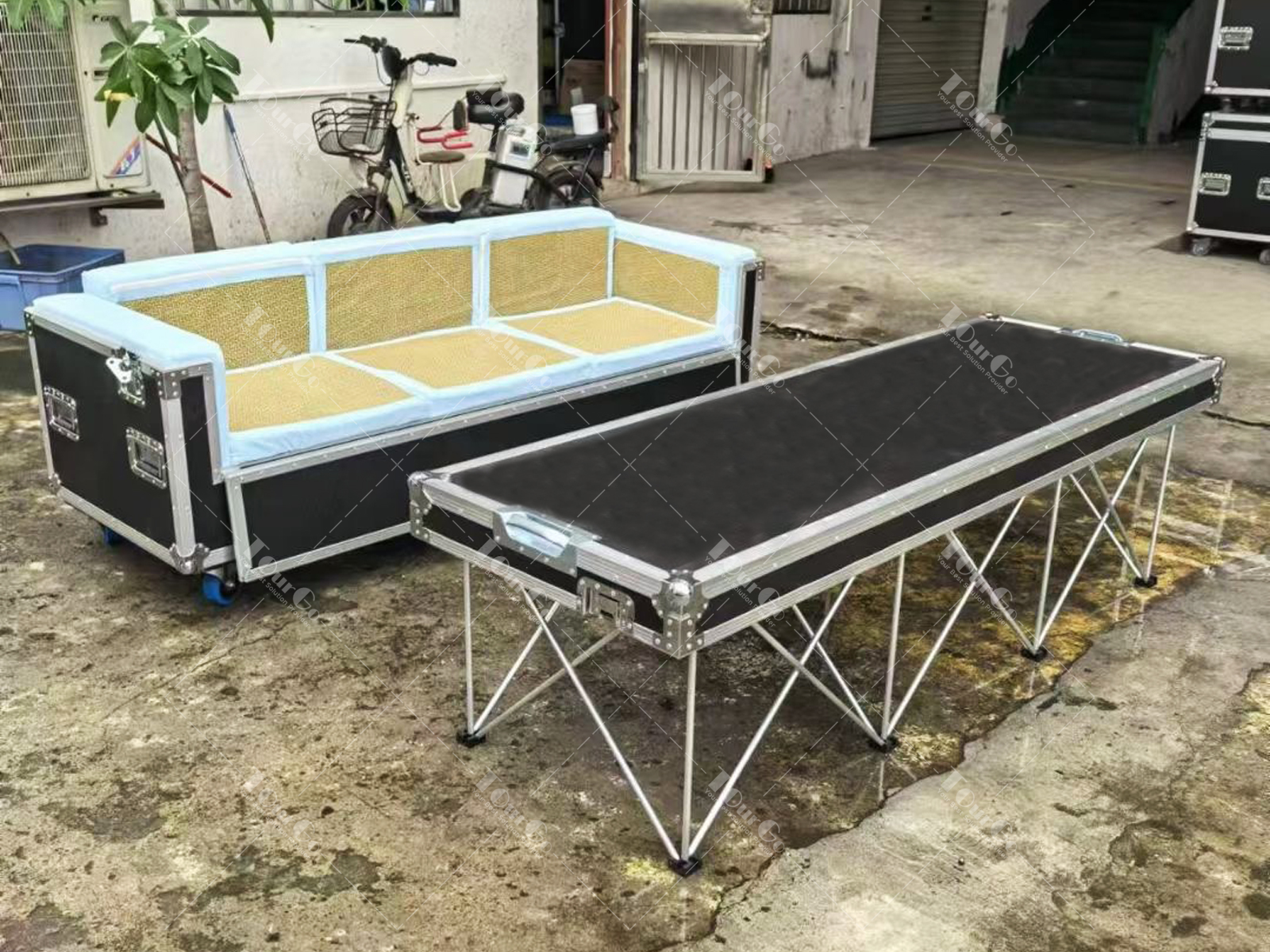 2 sofa flight case